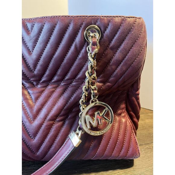 Michael Kors Susannah Large Tote Purse Bag Chevron-Quilted Leather Burgundy - Picture 2 of 13